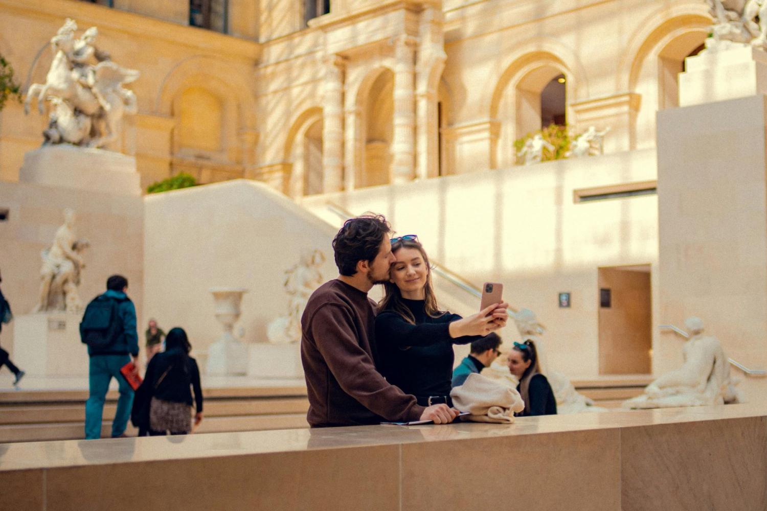 Louvre museum - Small group guided visit - Imagen 1