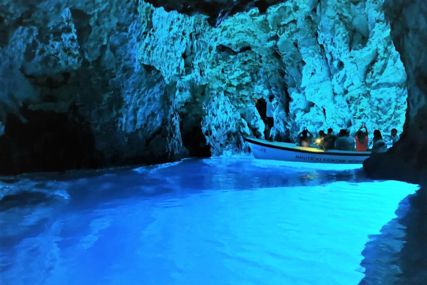 Cueva Azul, Vis y Hvar en grupo pequeño - Imagen 1