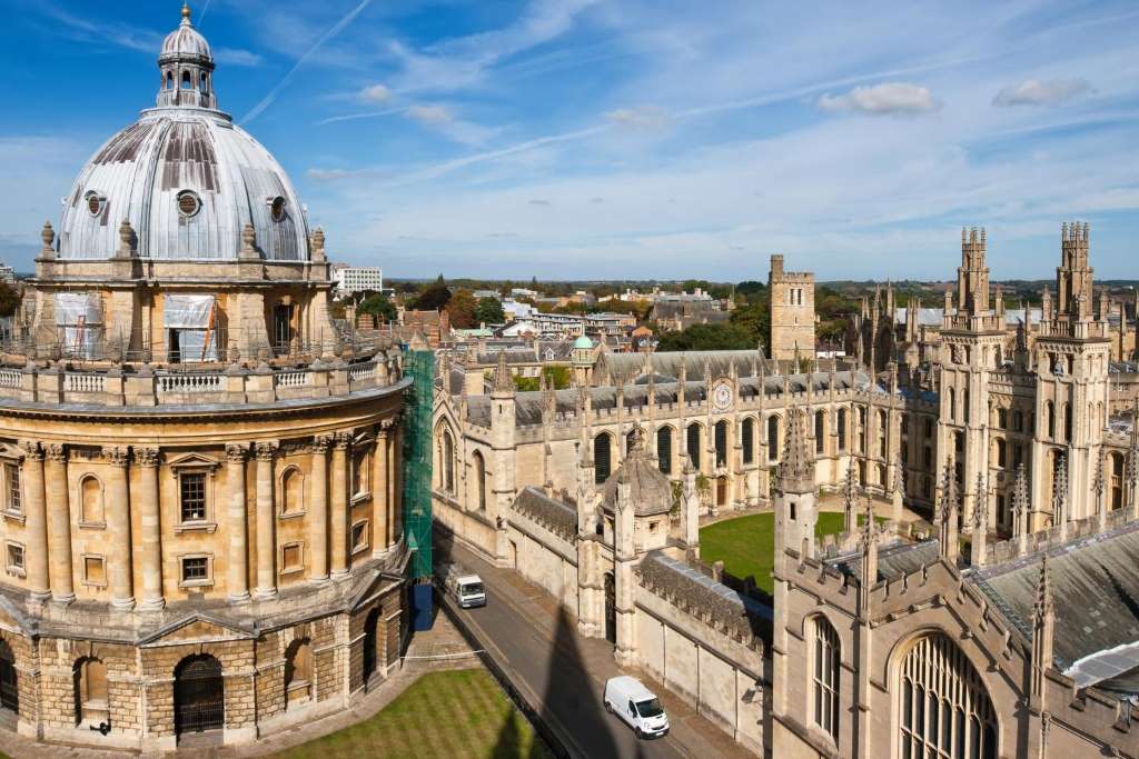 Descubra Windsor, Oxford y Stonehenge - Imagen 1